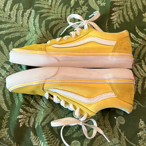 VANS- yellow canvas & suede - lightly used women’s 7/kids 5 - Picture 5 of 6